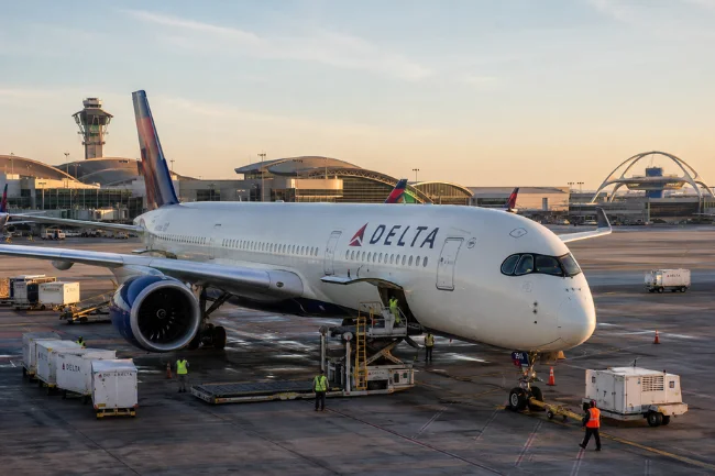 Delta Flight DL275 Diverted LAX airport support